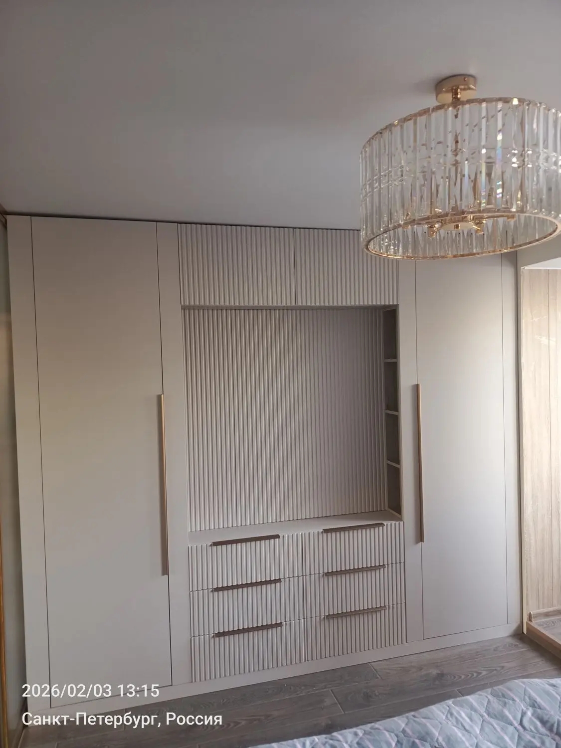 Шкаф с зеркальными фасадами Санкт-Петербург