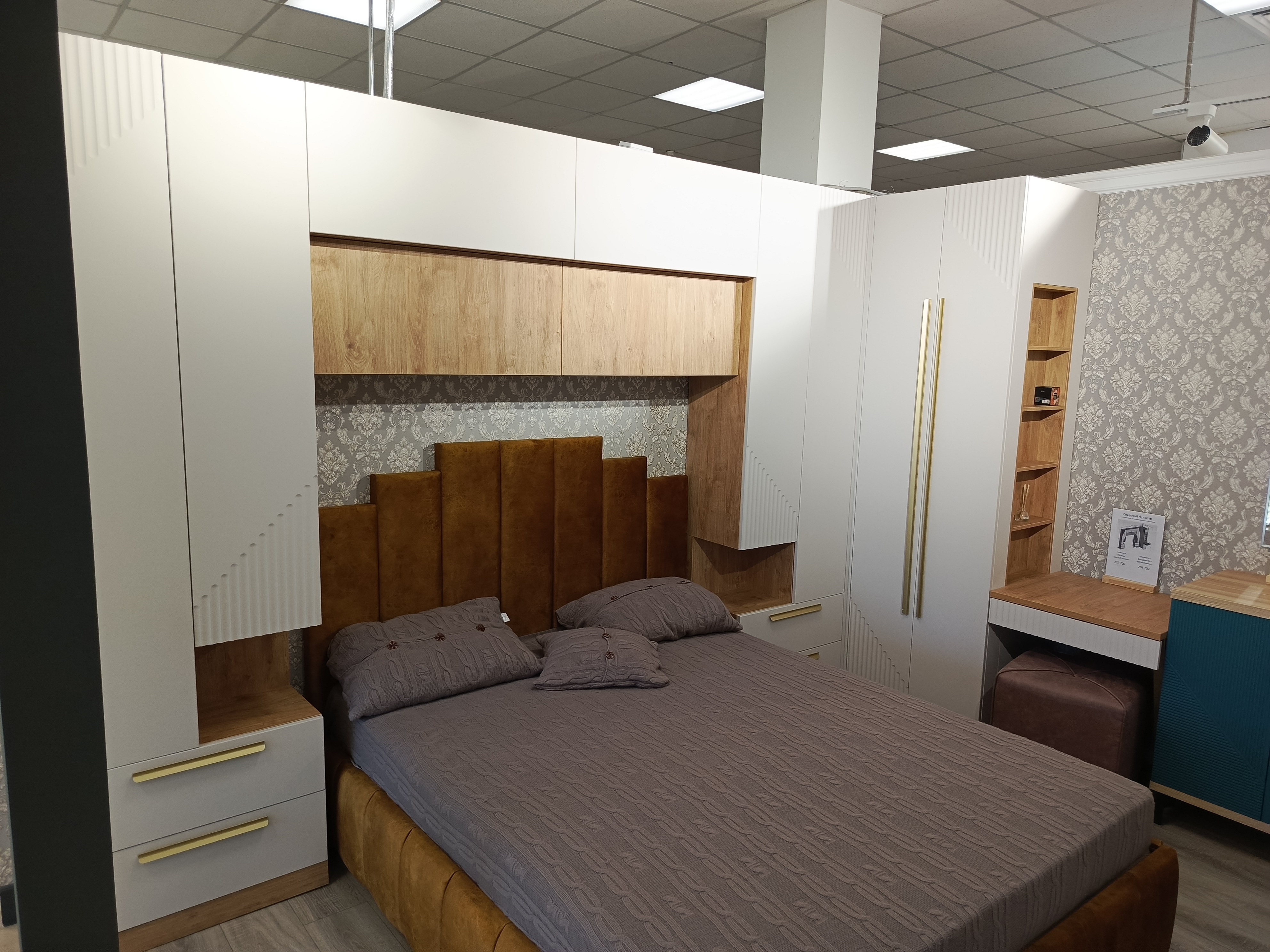 Спальня с кроватью Санкт-Петербург